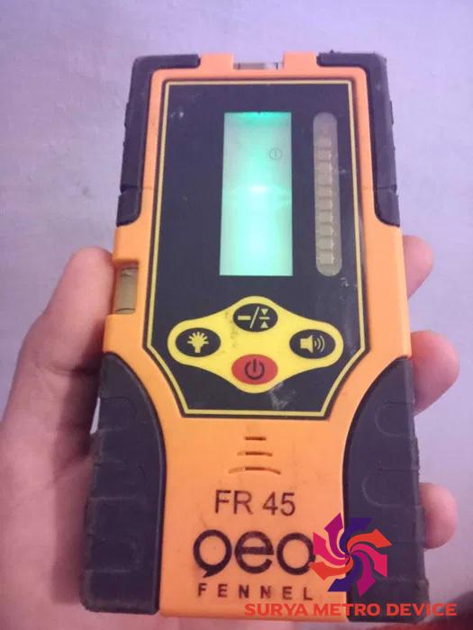 Geomax Zone60 HG Semi-Automatic Dual Grade Laser - Image 2